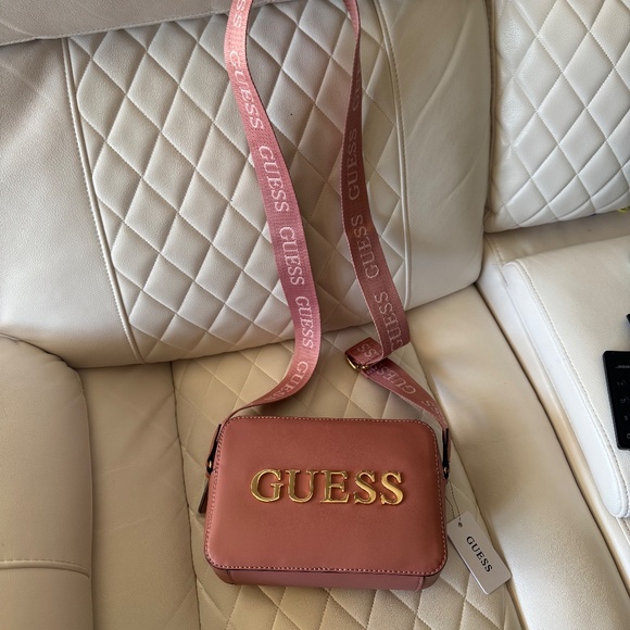 GUESS Dusty Rose Crossbody Bag Pink Gold Logo Strap New With Tags - Picture 2 of 7